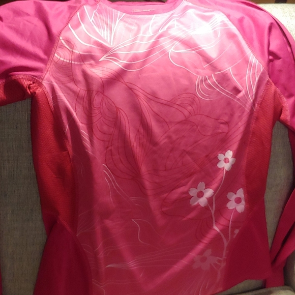 Women's top - Picture 1 of 6